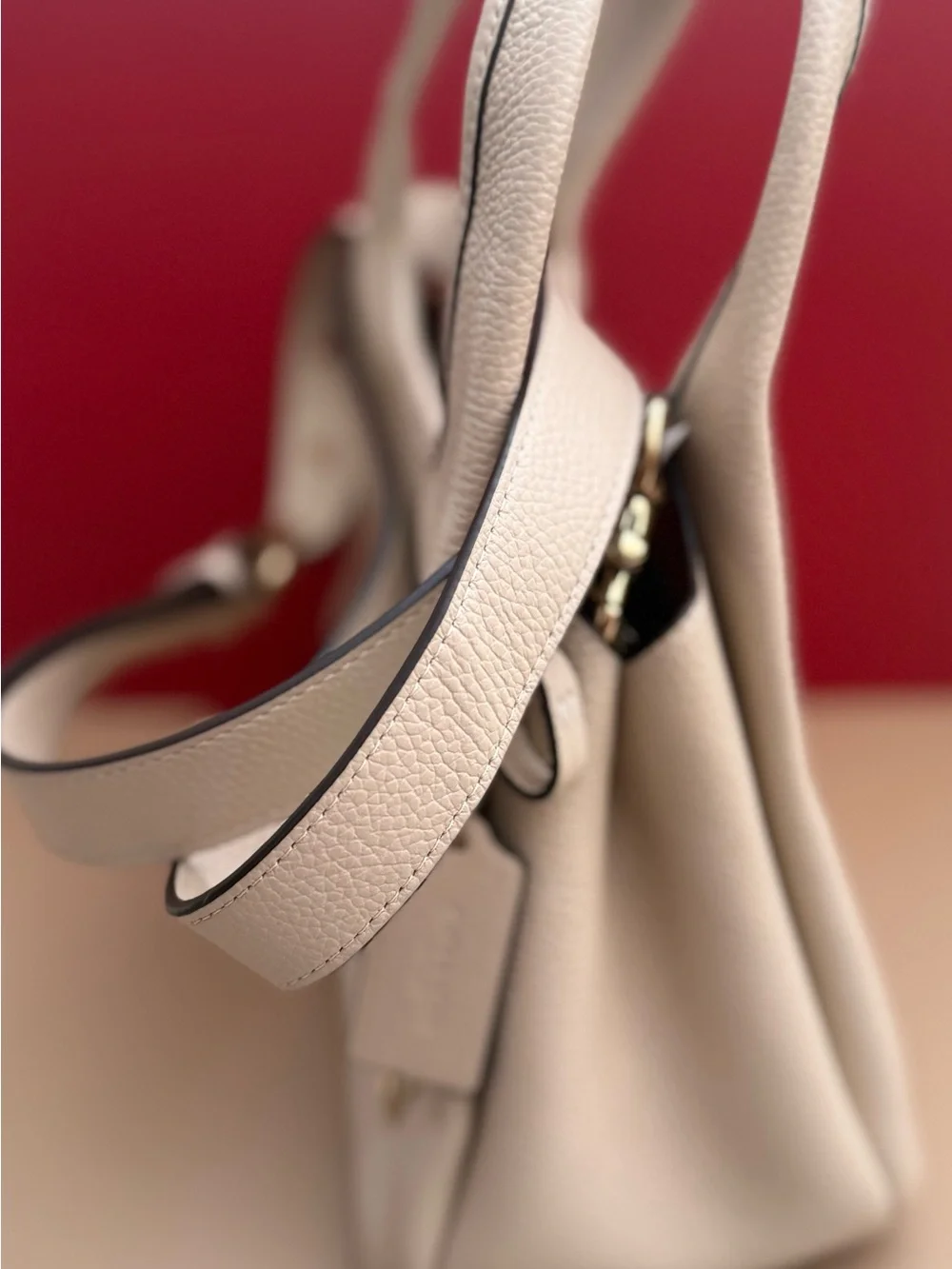 Coach Lana Shoulder Bag 23 Ivory Pebble Leather EUC